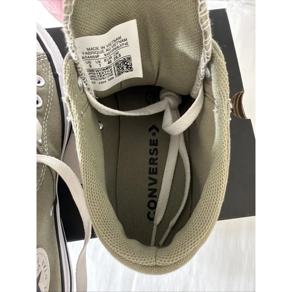 Converse Women's 9 Chuck Taylor Madison Mid Top Padded Sneakers New Sage Green